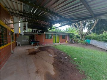 Se vende hermosa finca en Pueblo Tapao
