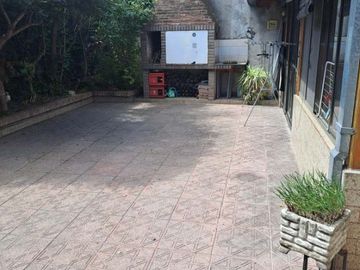 Casa en venta en Lanus Oeste