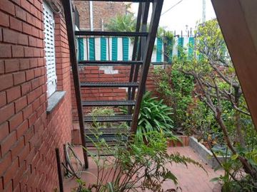 Casa PH en venta en Ezpeleta Este