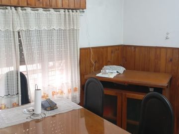 Casa PH en venta en Ezpeleta Este