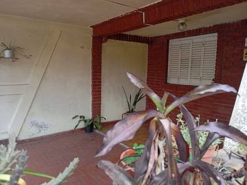 Casa PH en venta en Ezpeleta Este