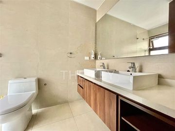 Casa en Venta en Av. Chamisero - Jumbo