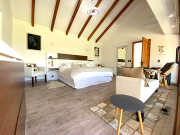 Condominio Santa Esther, son dos casas en el Terreno.