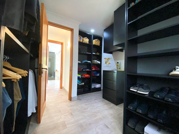 Condominio Santa Esther, son dos casas en el Terreno.