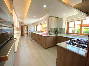 Condominio Santa Esther, son dos casas en el Terreno.