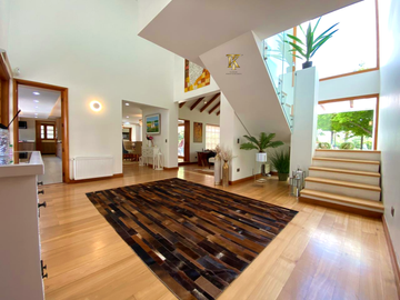 Condominio Santa Esther, son dos casas en el Terreno.