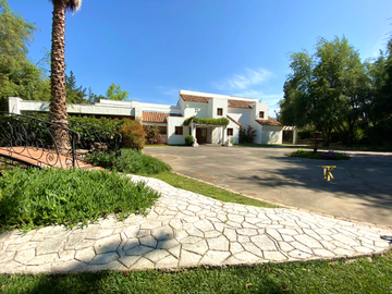 Condominio Santa Esther, son dos casas en el Terreno.