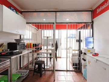 Local Comercial en Venta en Einstein / Las Torres