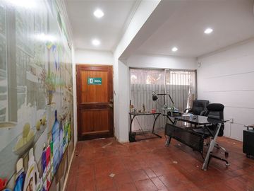 Local Comercial en Venta en Einstein / Las Torres