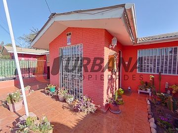 CASA CON EXCELENTE UBICACIÓN LA FLORIDA