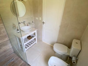 VENTA, CASA, COSTA ESMERALDA, BARRIO SENDEROS IV, LOTE AL 300, 4 AMBIENTES