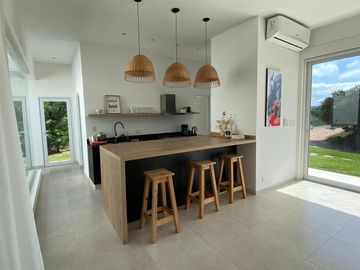 VENTA, CASA, COSTA ESMERALDA, BARRIO SENDEROS IV, LOTE AL 300, 4 AMBIENTES