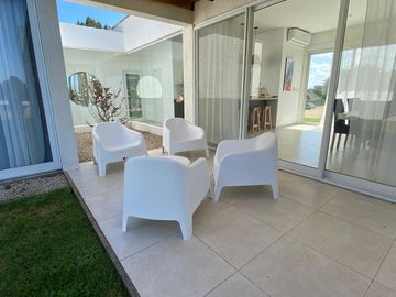 VENTA, CASA, COSTA ESMERALDA, BARRIO SENDEROS IV, LOTE AL 300, 4 AMBIENTES