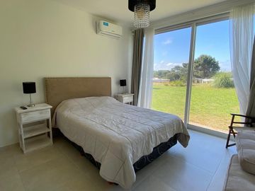 VENTA, CASA, COSTA ESMERALDA, BARRIO SENDEROS IV, LOTE AL 300, 4 AMBIENTES