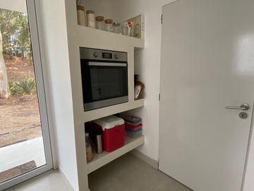 ALQUILER TEMPORAL, CASA, BARRIO BOSQUE, LOTE AL 100, 5 AMBIENTES