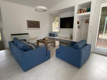 ALQUILER TEMPORAL, CASA, BARRIO BOSQUE, LOTE AL 100, 5 AMBIENTES