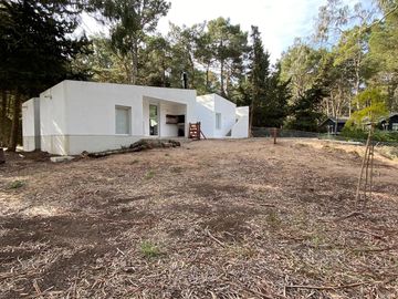 ALQUILER TEMPORAL, CASA, BARRIO BOSQUE, LOTE AL 100, 5 AMBIENTES