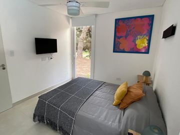 ALQUILER TEMPORAL, CASA, BARRIO BOSQUE, LOTE AL 100, 5 AMBIENTES
