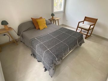 ALQUILER TEMPORAL, CASA, BARRIO BOSQUE, LOTE AL 100, 5 AMBIENTES