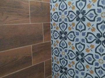 CASA EN VENTA RECIEN REMODELADA, EN RESIDENCIAL DEL VALLE II AL PONIENTE DE AGS.