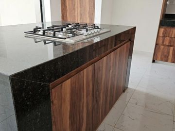 VENTA CASA DE DOS PISOS EN RESIDENCIAL INARA, CHOLUL, MÉRIDA, YUCATÁN