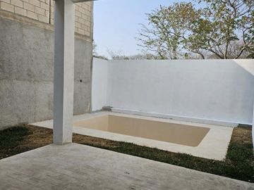 VENTA CASA DE DOS PISOS EN RESIDENCIAL INARA, CHOLUL, MÉRIDA, YUCATÁN