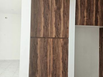 VENTA CASA DE DOS PISOS EN RESIDENCIAL INARA, CHOLUL, MÉRIDA, YUCATÁN