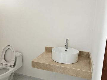 VENTA CASA DE DOS PISOS EN RESIDENCIAL INARA, CHOLUL, MÉRIDA, YUCATÁN