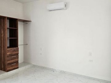 VENTA CASA DE DOS PISOS EN RESIDENCIAL INARA, CHOLUL, MÉRIDA, YUCATÁN