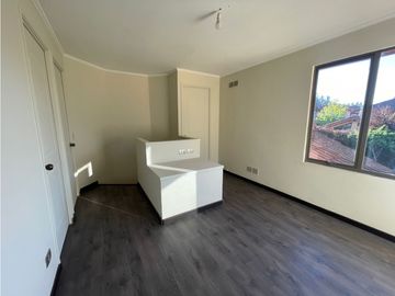 CURAUMA / JARDINES DEL LAGO / OPORTUNIDAD HERMOSA Y GRAN CASA