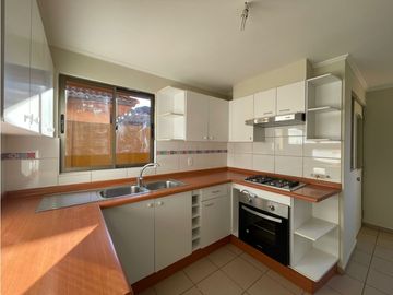 CURAUMA / JARDINES DEL LAGO / OPORTUNIDAD HERMOSA Y GRAN CASA