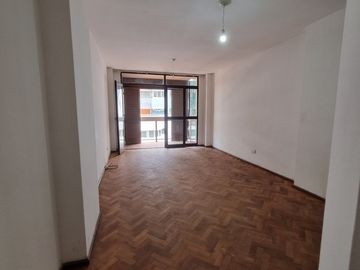2 DORMITORIOS CON GRAN BALCON! APTO BANCOR!