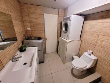 Se Vende Casa De Dos Pisos En Villa El Sol, Maipú