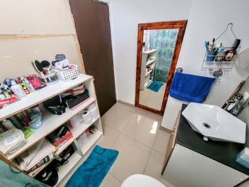 Se Vende Casa De Dos Pisos En Villa El Sol, Maipú