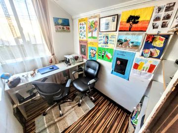 Se Vende Casa De Dos Pisos En Villa El Sol, Maipú