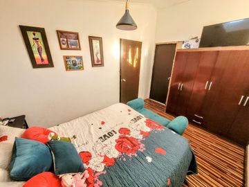 Se Vende Casa De Dos Pisos En Villa El Sol, Maipú