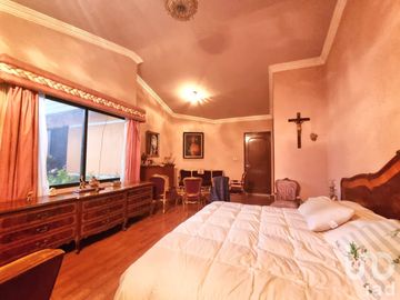 CASA EN VENTA PUERTA DE HIERRO