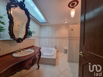 CASA EN VENTA PUERTA DE HIERRO