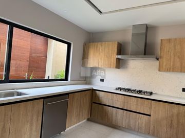 Venta casa nueva en cerrada con vigilancia Herradura