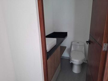 Casa en Venta en Pedregal de Schoenstatt, 3 Recamáras, 2.5 Baños, Jardín, Lujo