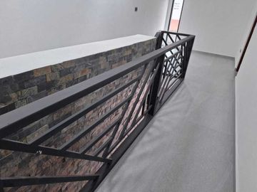 Casa en Venta en Pedregal de Schoenstatt, 3 Recamáras, 2.5 Baños, Jardín, Lujo