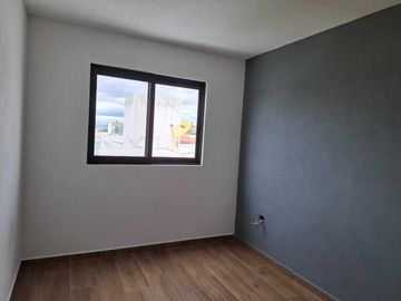 Casa en Venta en Pedregal de Schoenstatt, 3 Recamáras, 2.5 Baños, Jardín, Lujo