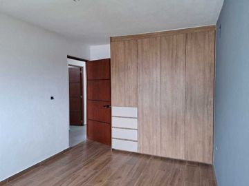 Casa en Venta en Pedregal de Schoenstatt, 3 Recamáras, 2.5 Baños, Jardín, Lujo