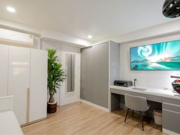 2 Bedroom Condo for Sale at Milford Paradise