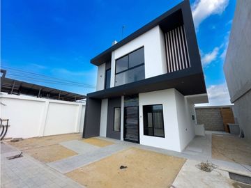 CASAS MODERNAS EN CONJUNTO PRIVADO | ALTAGRACIA, MANTA