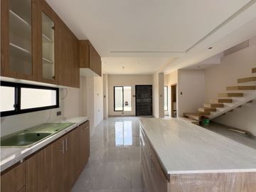 CASAS MODERNAS EN CONJUNTO PRIVADO | ALTAGRACIA, MANTA