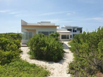 Villadelina. Beachfront property and bungalows