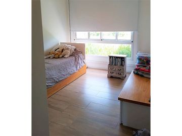 CASA EN ESQUINA EN COUNTRY HARAS DE FUNES BARRIO PRIVADO