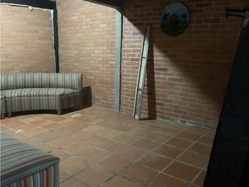 Casa finca 4 habitaciones, con lago y deck en SanNicolas La Ceja