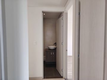Vendo lindo apartamento en Torres de Serenguetti El Rosal